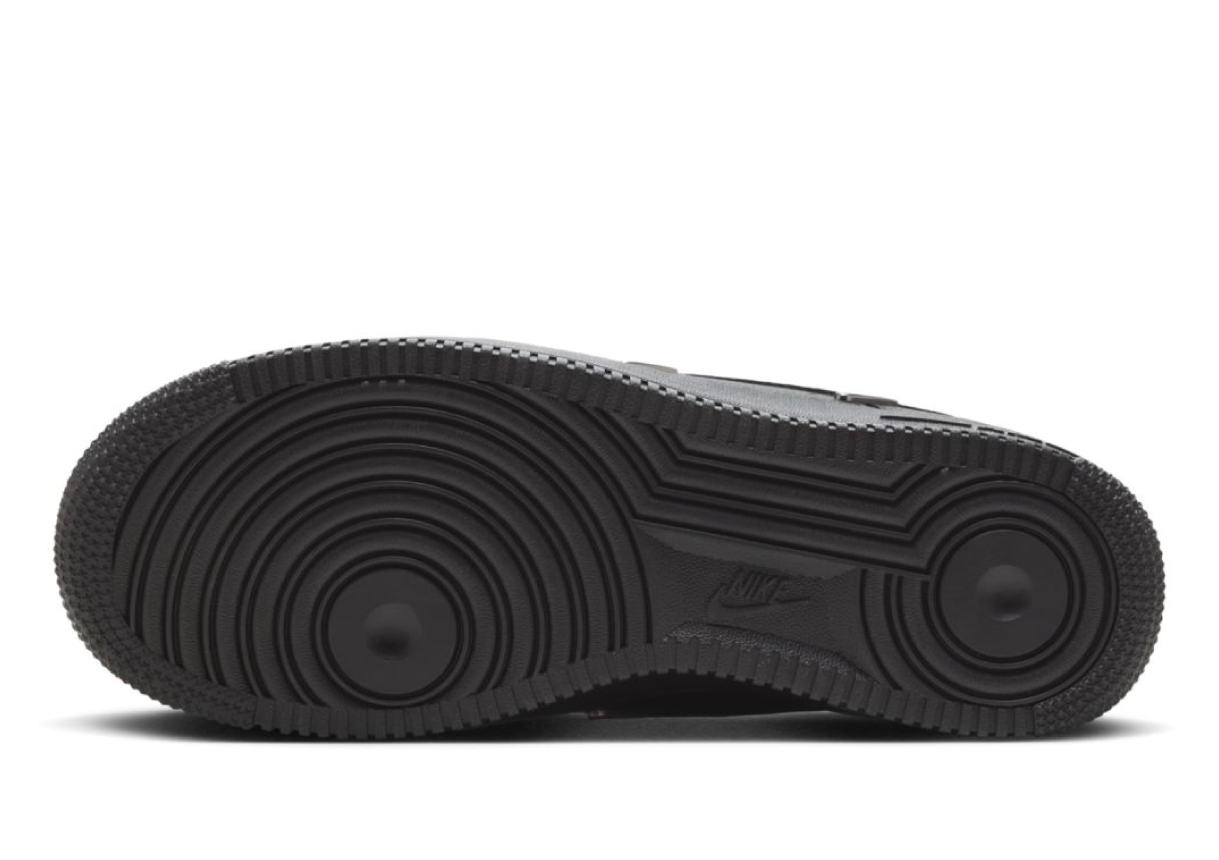 Nike Air Force 1 Low Black Silver Mini Swoosh