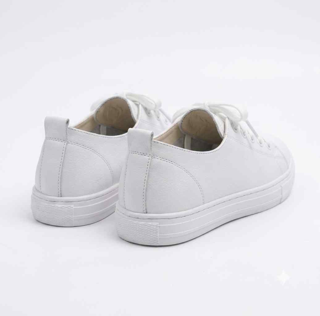 Sneaker House Women's White Classic Casual Sneakers